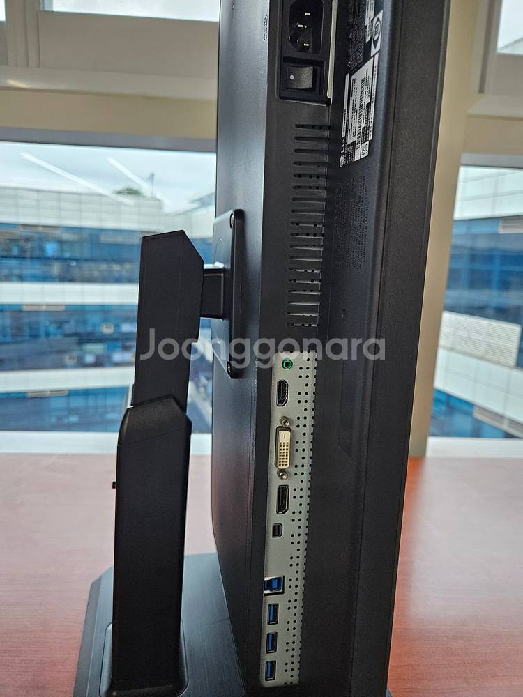 LG 27인치 QHD 모니터 27MB85R 팝니다(B)--4