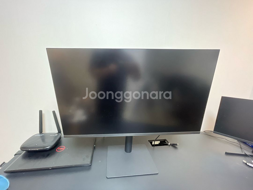 삼성전자 80cm UHD LED 썬더볼트 모니터--0