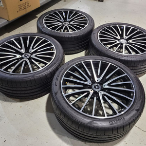 벤츠EQS AMG 21인치 정품휠타이어 한대분