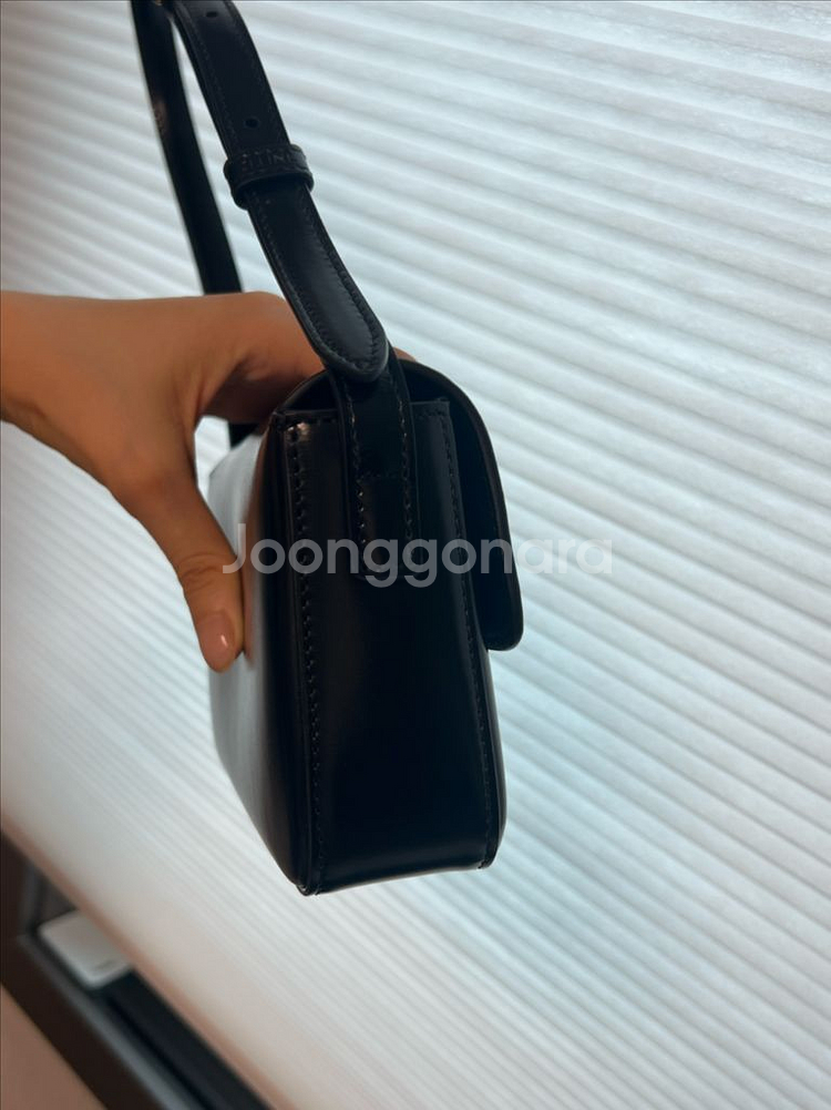 셀린느 클로드 숄더백 블랙--4