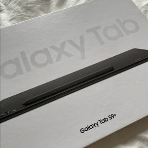 갤럭시 탭 S9+ 깨끗합니다!