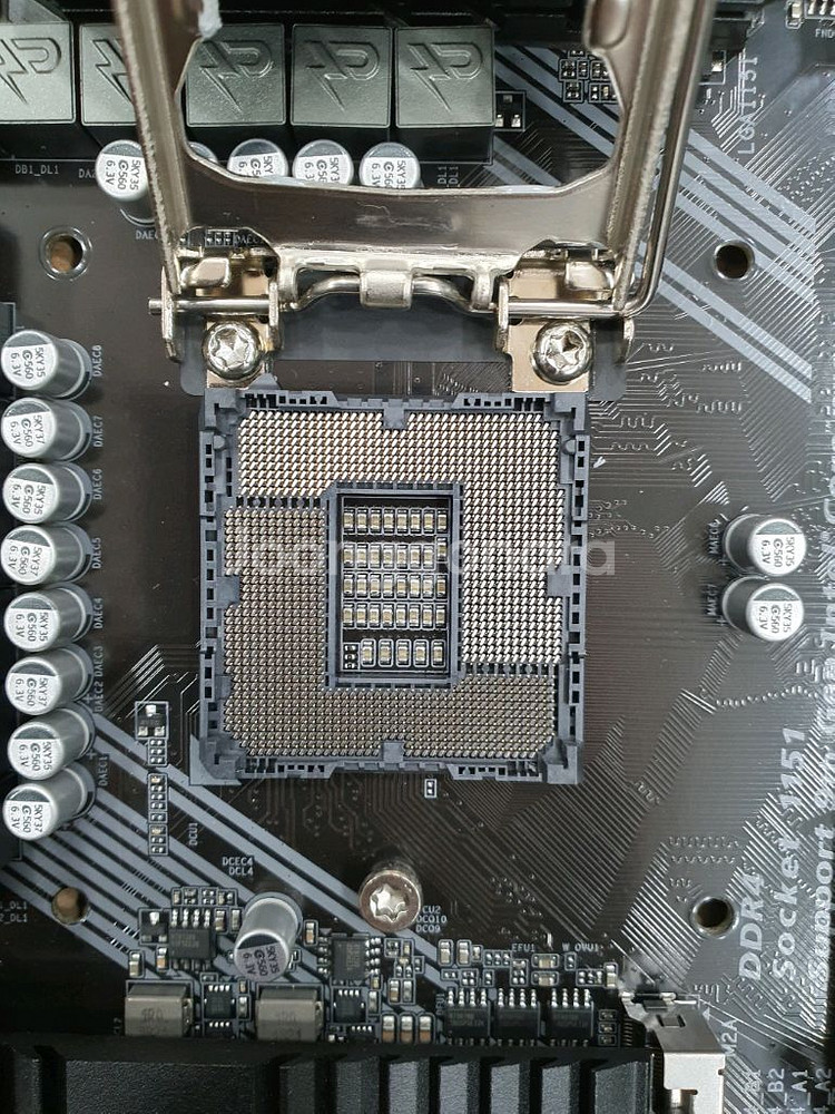 기가바이트 GA-Z390 GAMING X 메인보드--2