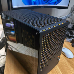 게임용PC + 4K 160hz 모니터 풀셋 판매합니다.