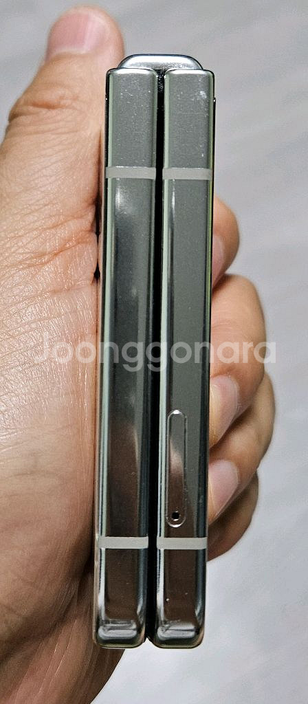갤럭시 Z플립5 크림 512GB 부품용 싸게 팝니다.--6