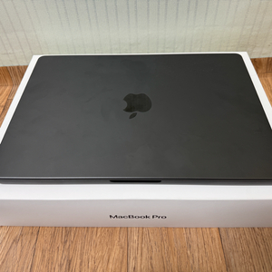 맥북 프로 M4 pro 24g 512g