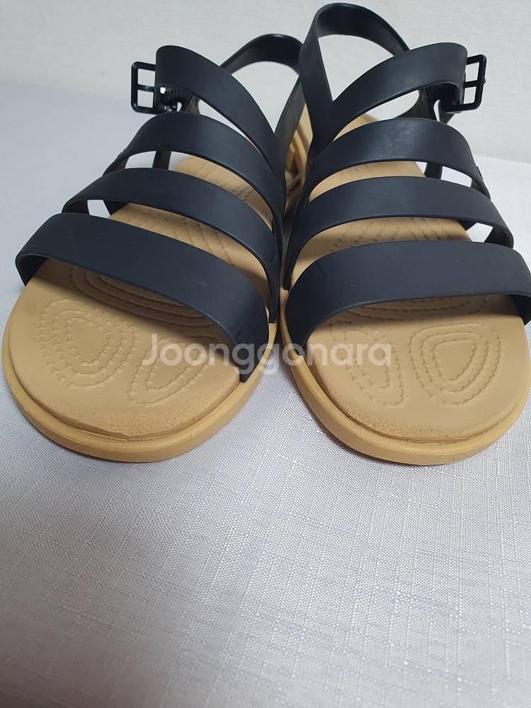 무료배송 230mm 크록스 샌들 툴룸 블랙 베이지 스트--8