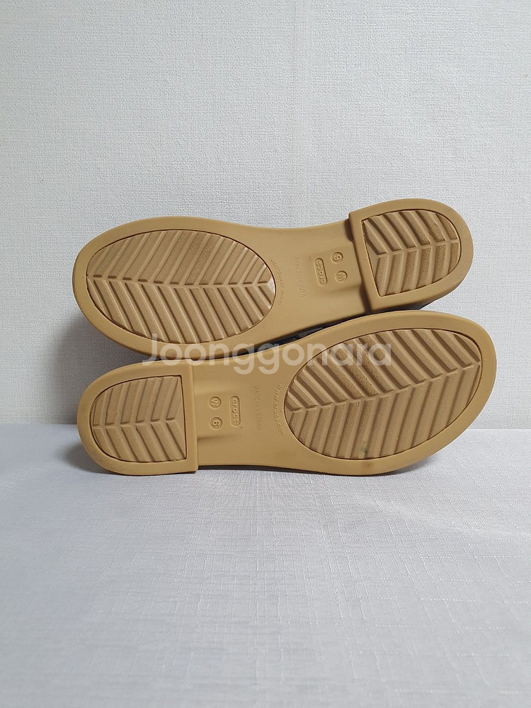 무료배송 230mm 크록스 샌들 툴룸 블랙 베이지 스트--6