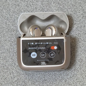 JBL Tour Pro 3 라떼 이어폰