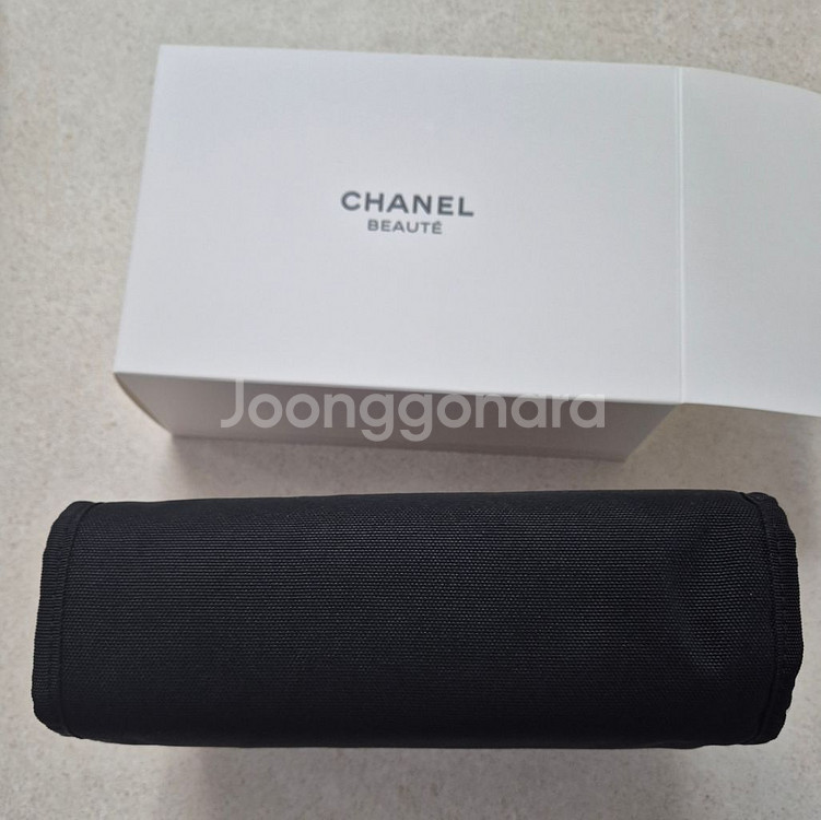 샤넬 뷰티 블랙 파우치--2