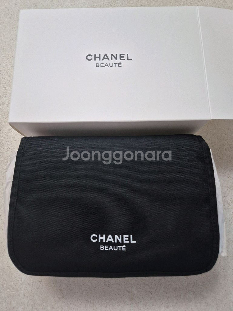 샤넬 뷰티 블랙 파우치--0