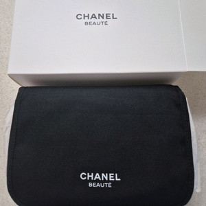 샤넬 뷰티 블랙 파우치