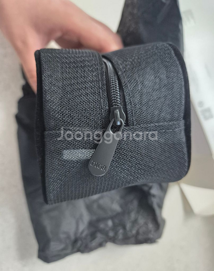 디올 뷰티 메쉬 파우치--4