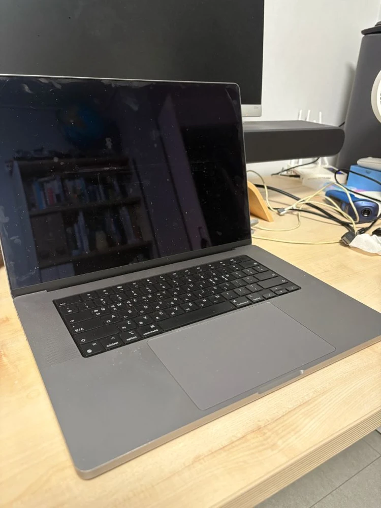 맥북 m1 프로 16인치 1TB 이미지