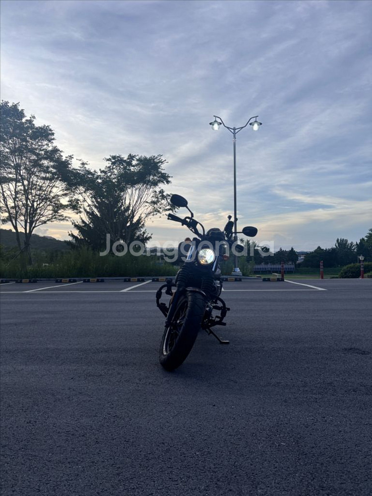 아퀼라300s 23년식 9600키로 (무사고!--2