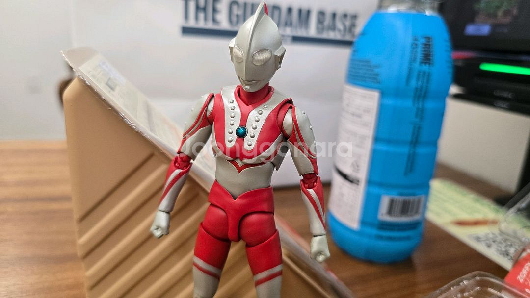 SHF 가면라이더 지오&게이츠 울트라맨 조피 팝니다.--1