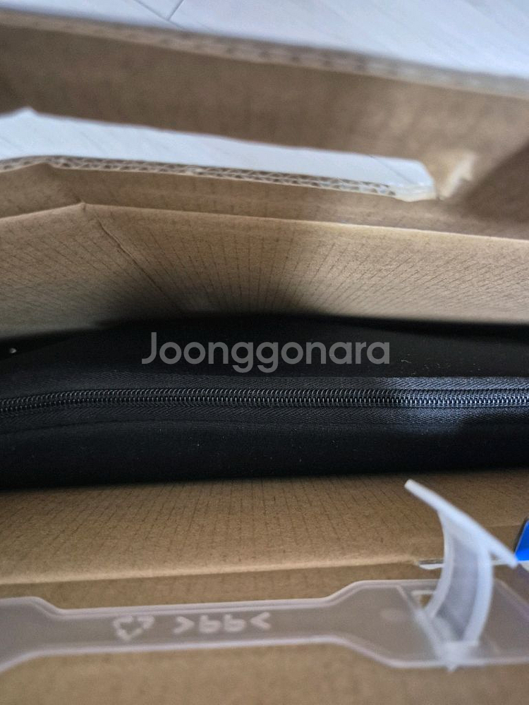 멀티뷰 포터블 HDR 모니터 P158FT DEX--1