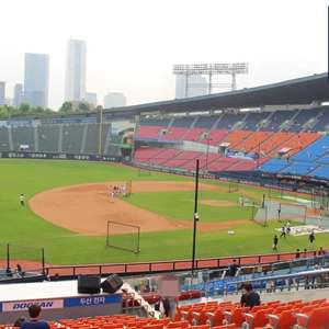 8/15 두산vs기아 3루 오렌지 단석 싸게 팝니다!