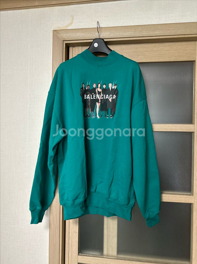 발렌시아가 맨투맨--0