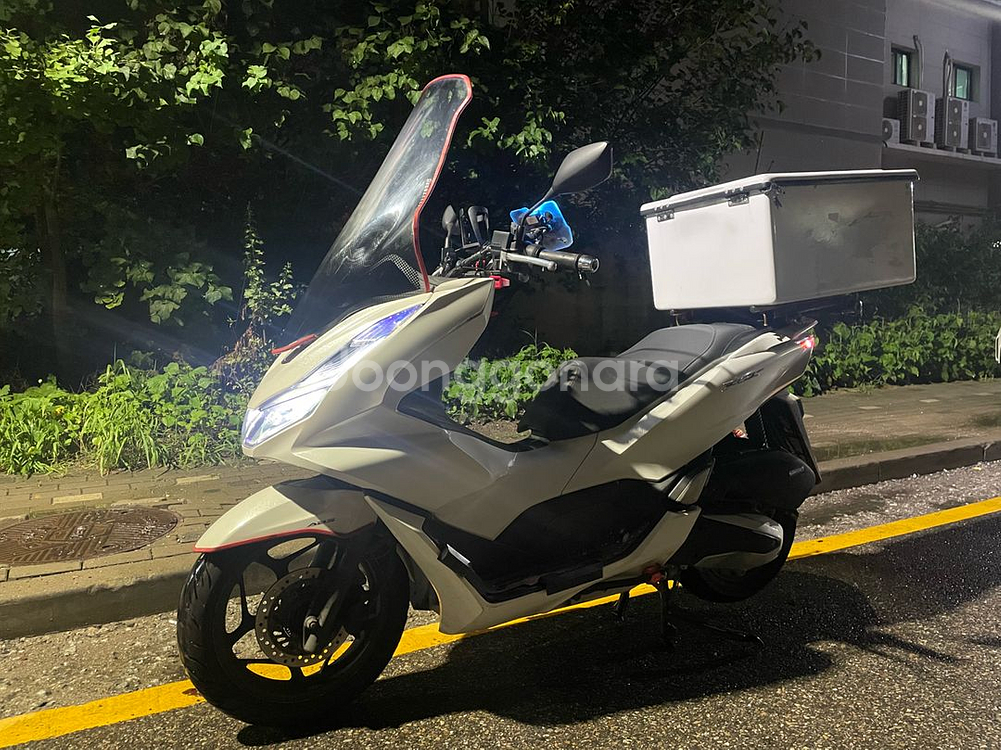 22년식 혼다 PCX 스쿠터--1