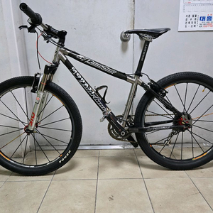 모라티 티타늄카본 mtb 자전