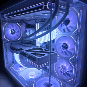 라이젠7 9800X3D RTX5080 새본체 팝니다