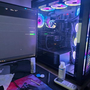 컴퓨터 본체 판매합니다 9950X3D X870E