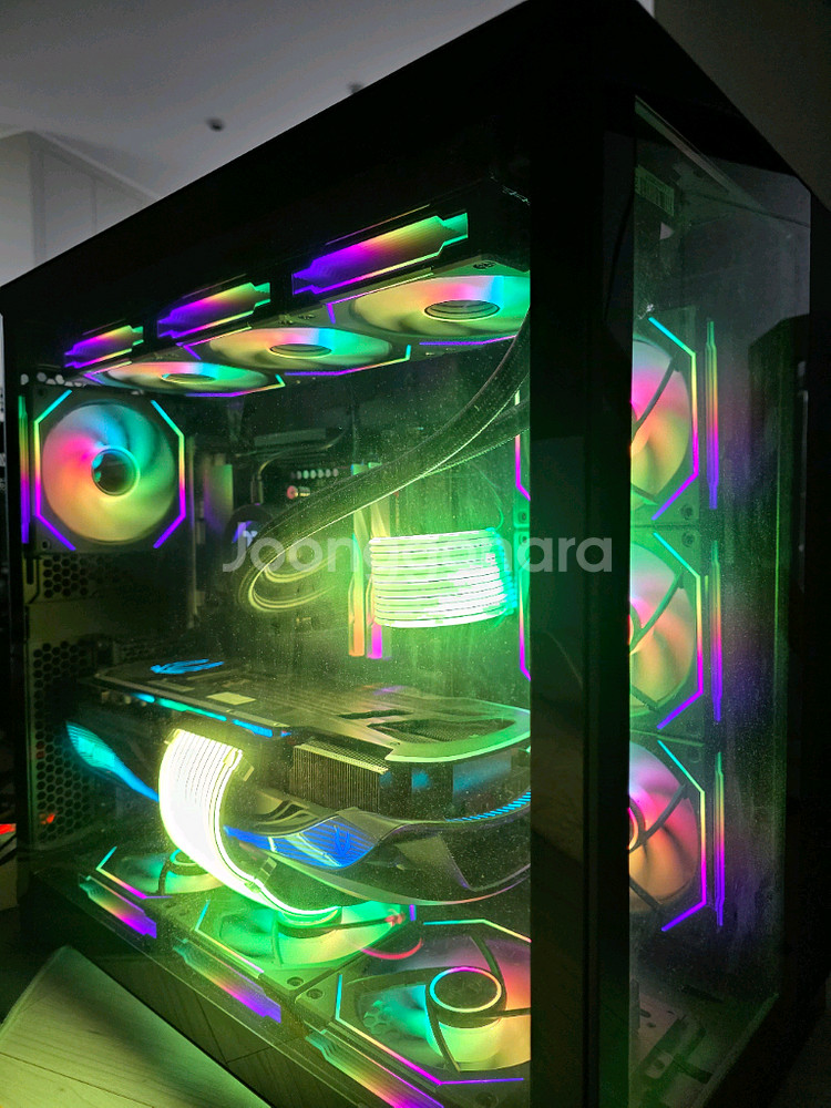 라이젠7 9800X3D RTX4090 리안리PC 팝니다--3
