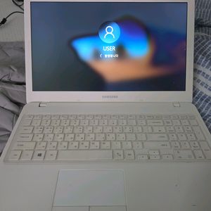 삼성 노트북 NT300E5K