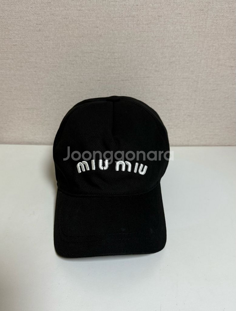 미우미우 블랙 볼캡--0