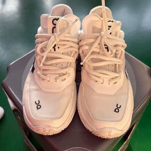 온러닝 테니스화 5.5(225)