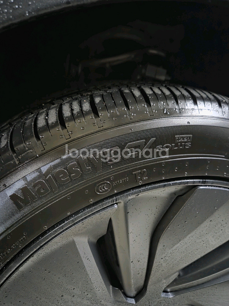 금호 마제스티9 255 45 R19 타이어 판매합니다--2