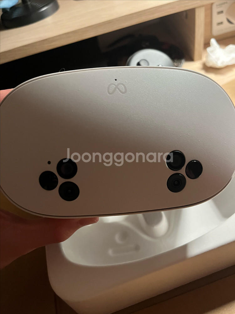 A급 메타퀘스트 3s 128g 팝니다--1
