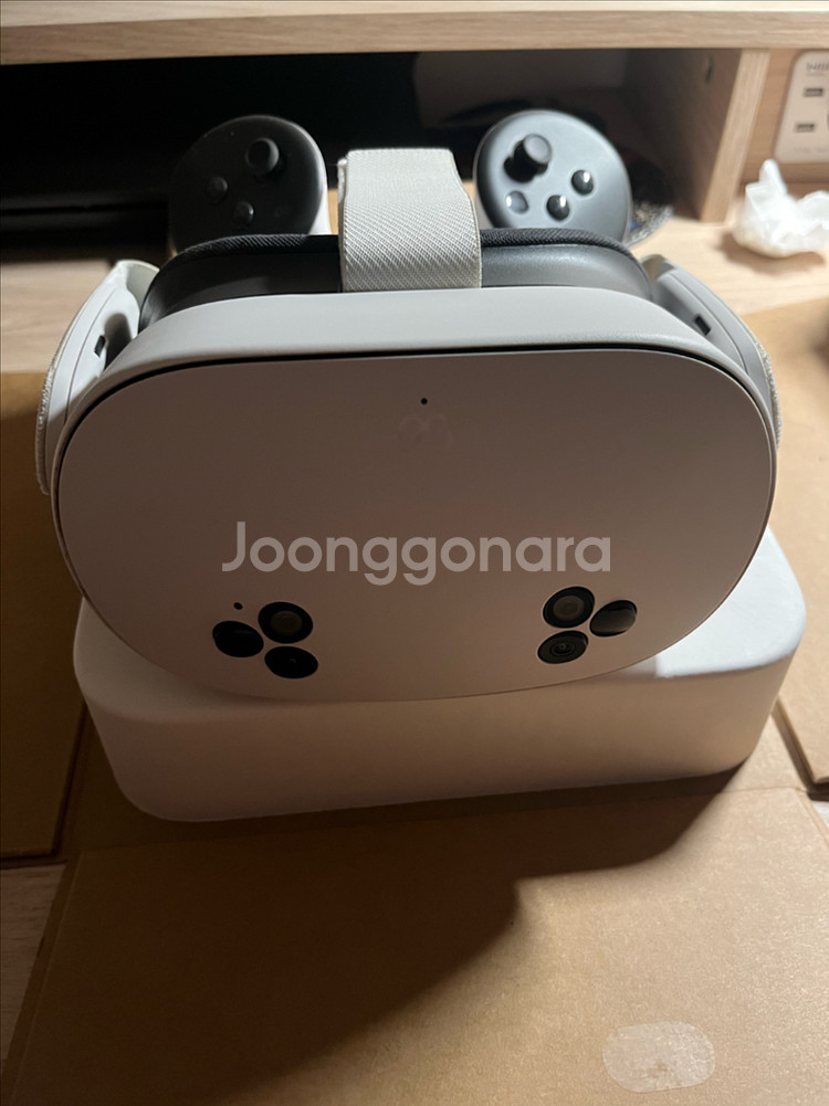 A급 메타퀘스트 3s 128g 팝니다--2