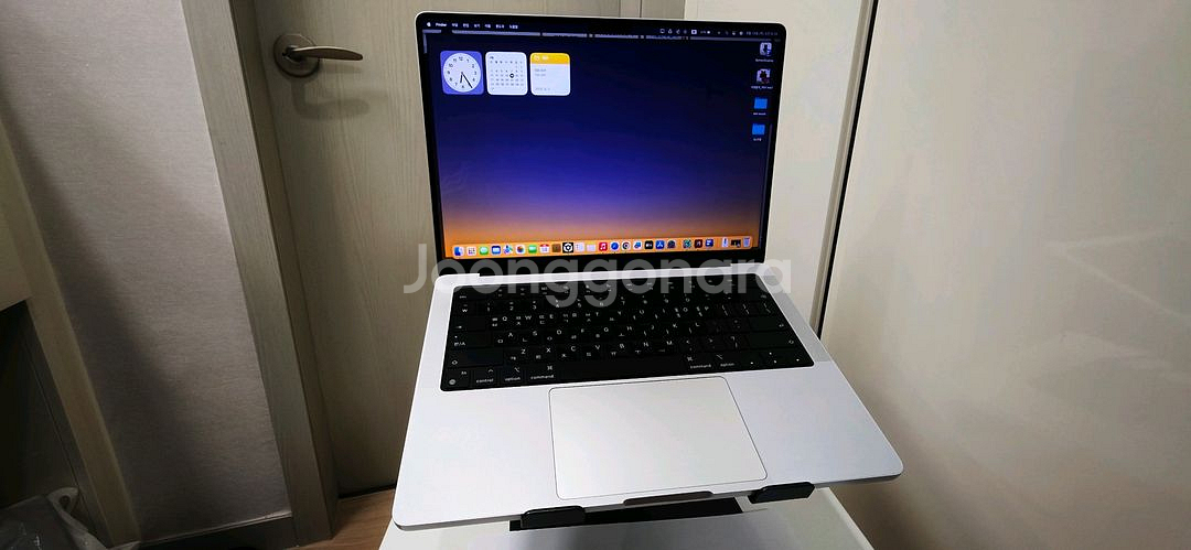 새제품급 맥북프로 14인치 M2 Pro(애플케어) 팝니--3