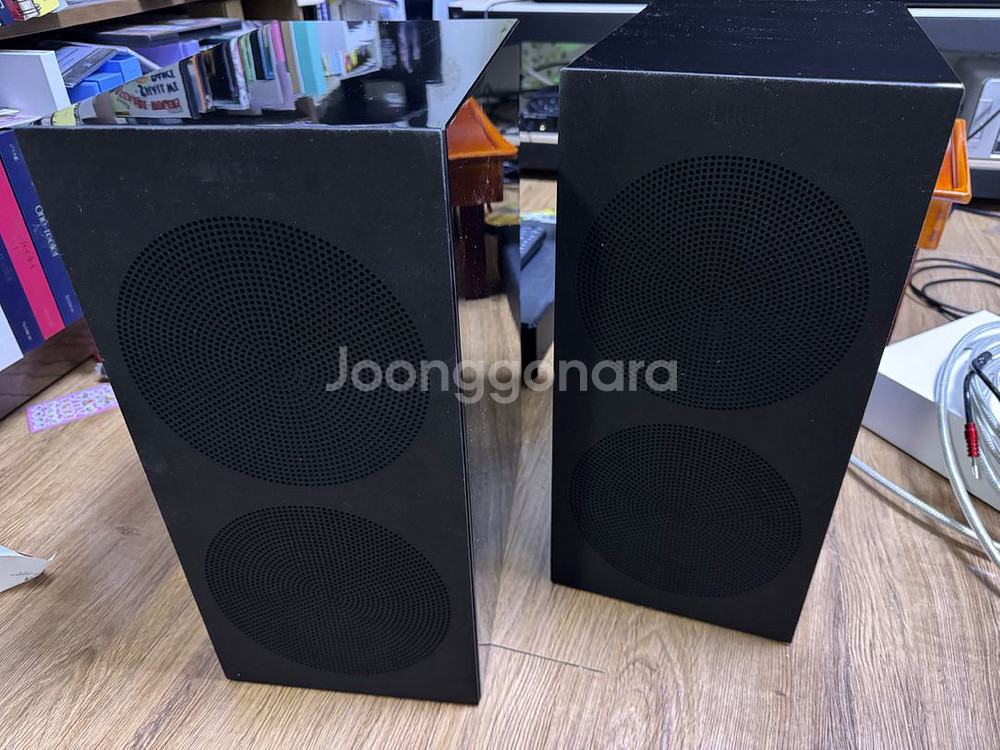 kef r3 meta 팝니다 검은색--1