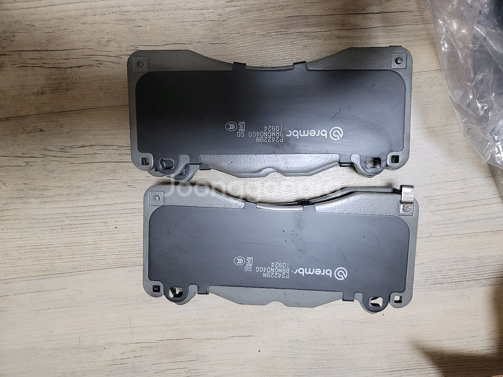 네오테크 6p 브렘보패드 팝니다.--0