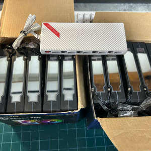 UPSIREN UF-1 쿨링팬 & 10포트 허브