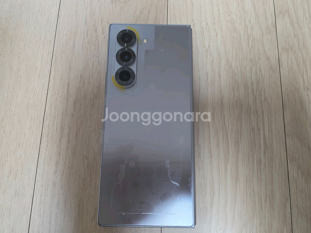 1년 실사한 자급제 갤럭시폴드6 512G 실버 올교체(--5