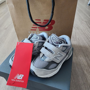 새상품) 뉴발란스키즈 990