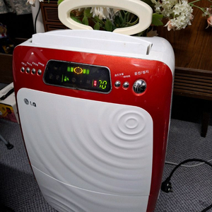 LG 제습기 이미지