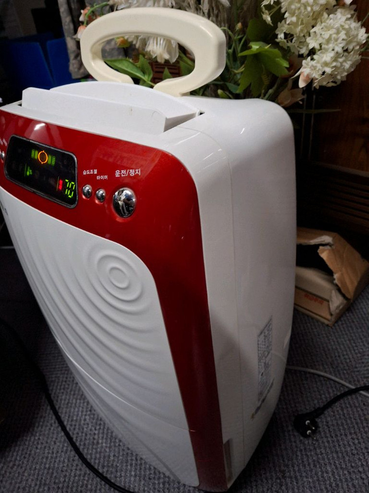 LG 제습기 이미지