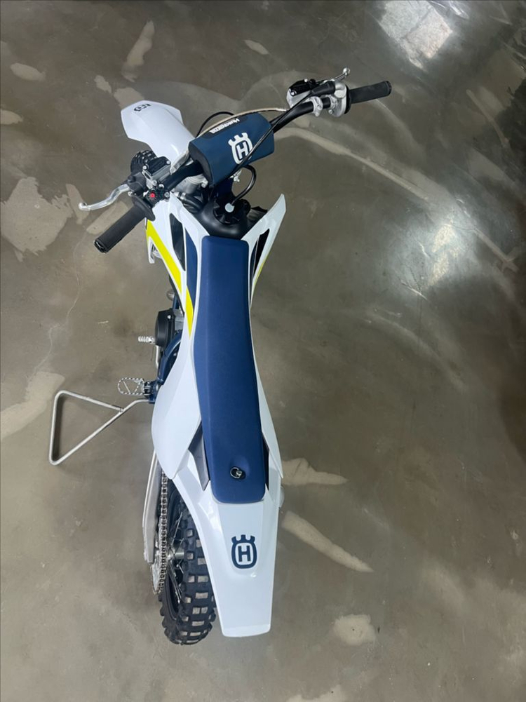 허스크바나 22년식 tc65 팝니다.--4