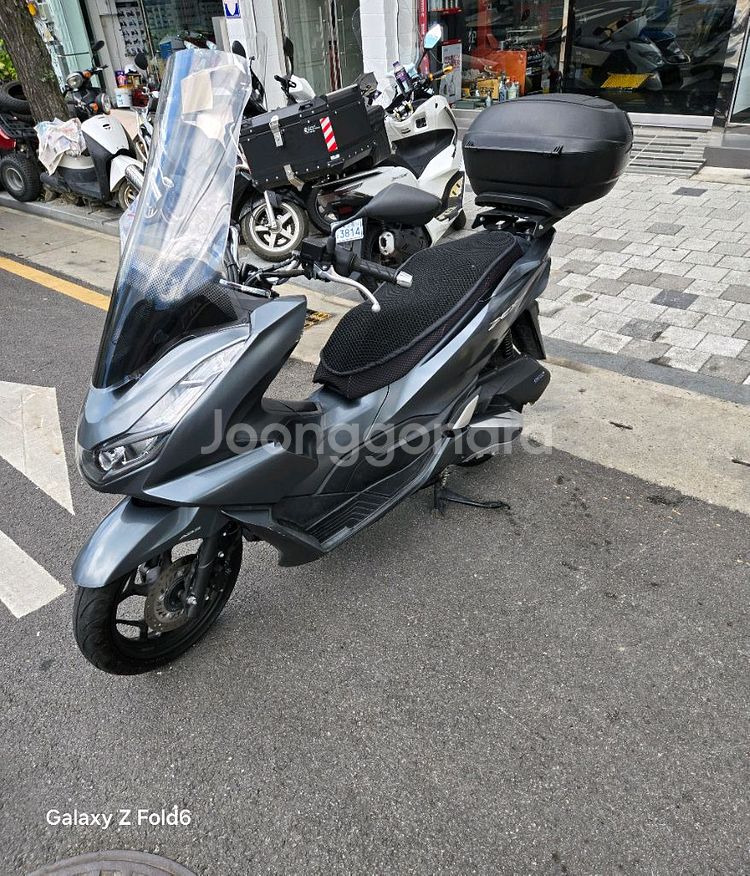 혼다 PCX 스쿠터 판매합니다 21년식 판매합니다--0