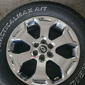 더뉴모하비 휠 타이어 세트