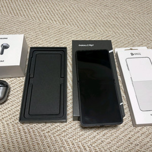 갤럭시Z플립 7 + 갤럭시 버즈3