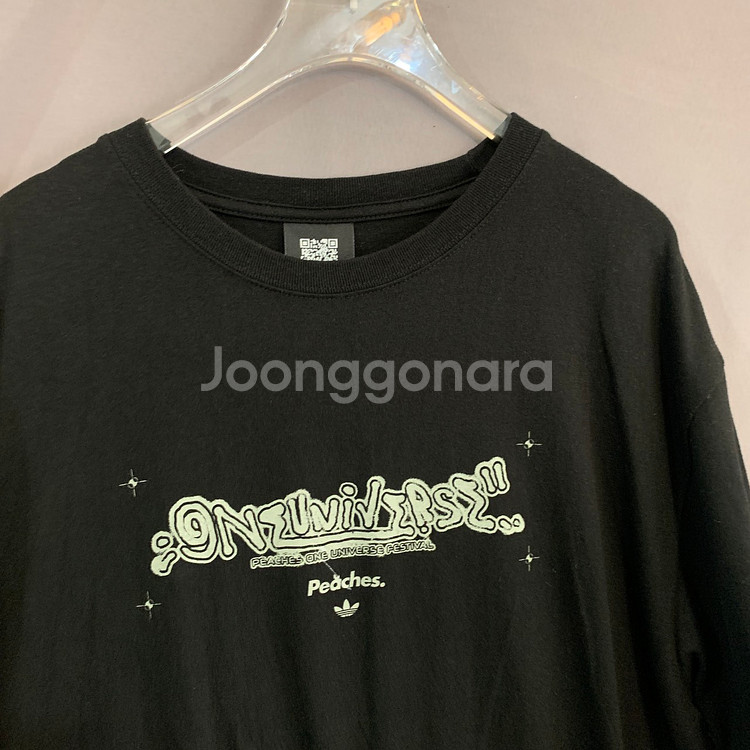 아디다스 X 피치스 콜라보 원유니버스 반팔티--3