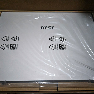 MSI 프레스티지 16 Studio 게이밍 RTX406