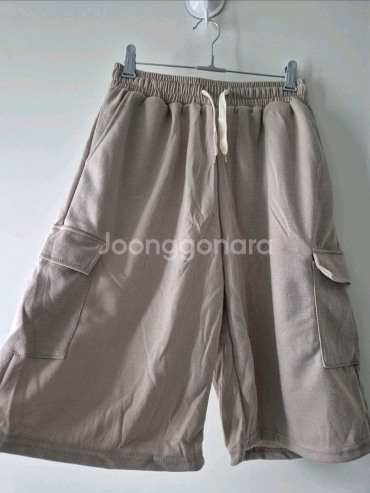 새상품 회베이지색 카고 반바지 남여공용--0