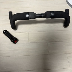 3T AEROGHIAIA 핸들바 + 3T APTO 스템