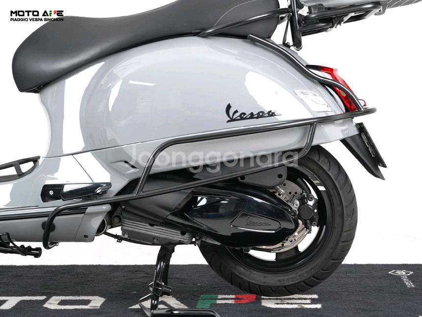 베스파 GTS300슈퍼테크21년식--7